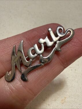 Lovely Script Sterling Silver Name Brooch “Marie”